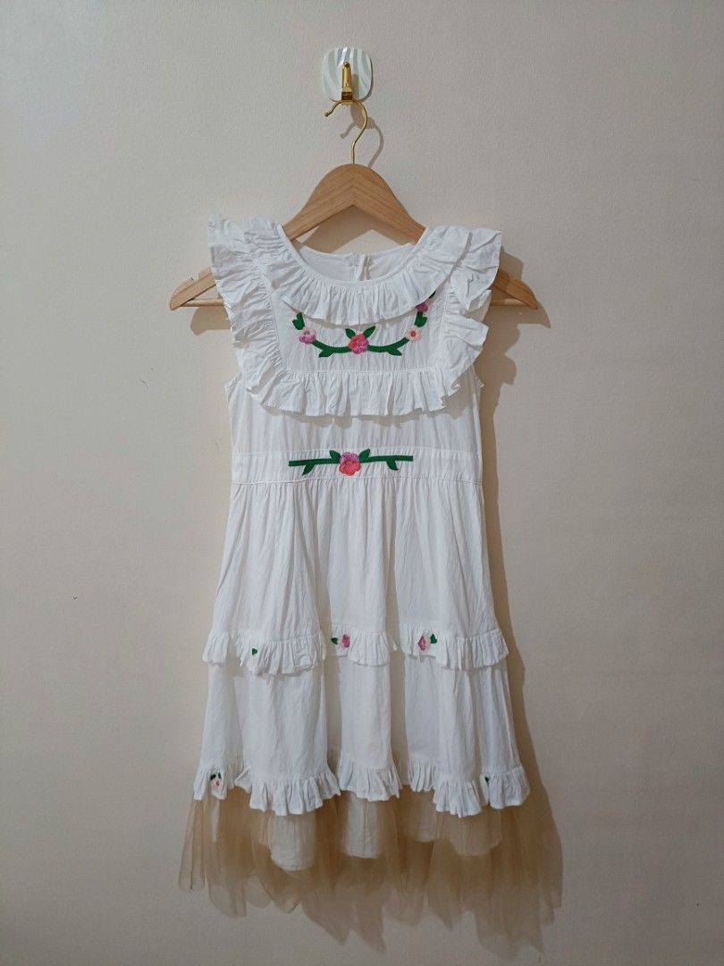 WHITE DRESS with EMBROIDERY (Category: Babies & Kids Fashion) located in Paranaque City. Submitted by caredncleaned (Listing ID 1300578733, Image 1). Description: .