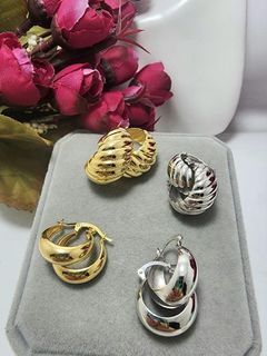 18k Saudi Gold Chunky Loop Earrings