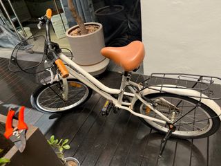 (Category: ) located in . Submitted by bojo79 (Listing ID 1300642191, Image 1). Description: .