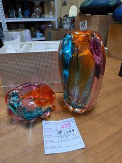 2 Vases imported from Japan brand-new with box
