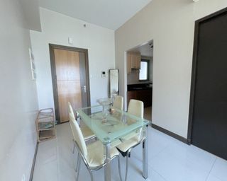 46 sqm 1BR Condo for Sale in 8 Forbestown, BGC, Taguig City
