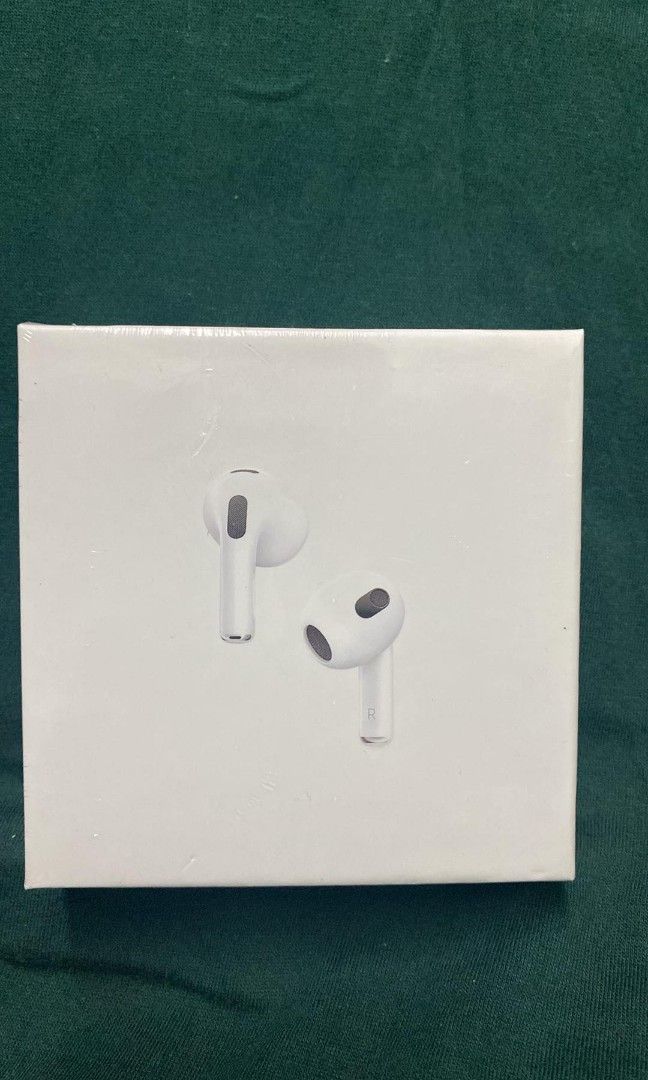 🍎 airpods generation 3 (Category: Headphones & Headsets) located in Manila. Submitted by pricious (Listing ID 1300731948, Image 1). Description: .