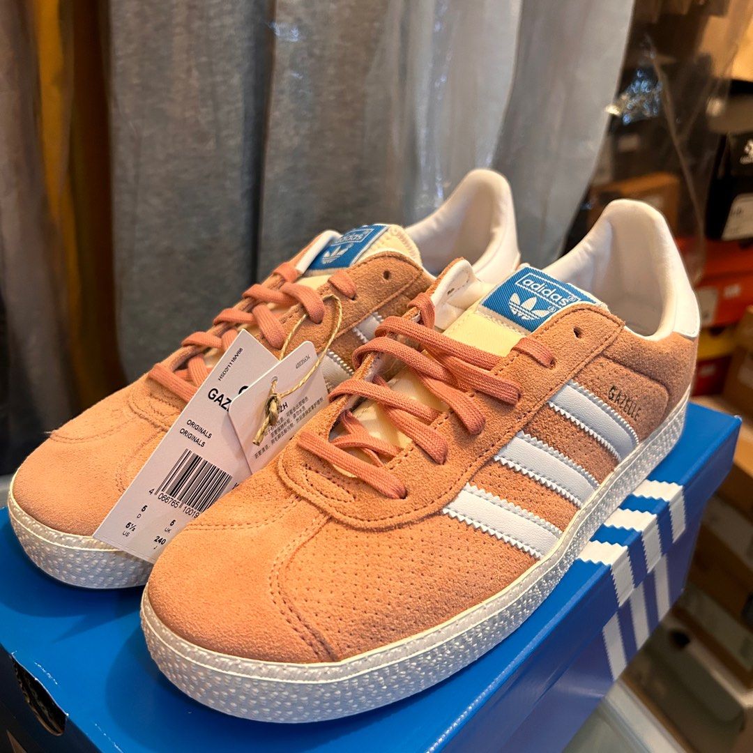 Adidas gazelle peach store