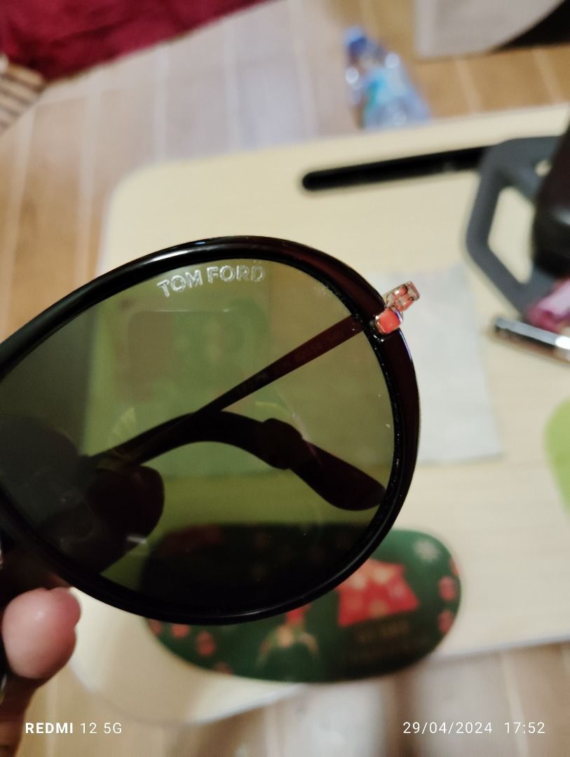 Authentic TOM Ford Sunglass 18K Original price 3500 hkd Carousell