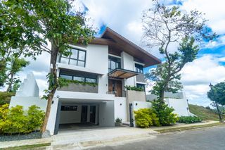 Ayala Westgrove Heights Silang Cavite House & Lot For Sale Near Nuvali The Mansions at South Forbes Calax