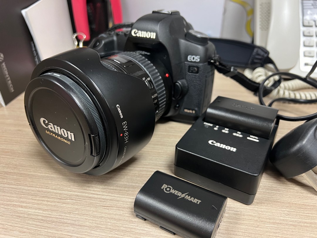 Cannon 5D Mark II (可連24-105mm鏡買)長期擺防潮櫃極新淨連兩電池及叉 