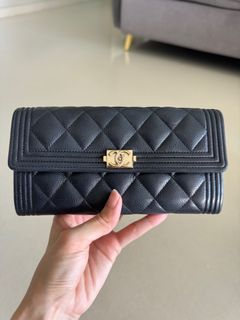 (Category: ) located in . Submitted by joan_closet (Listing ID 1300709314, Image 1). Description: .
