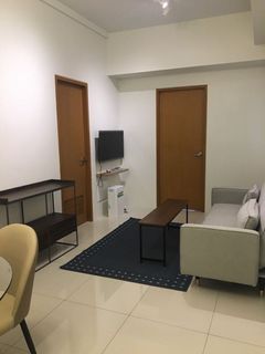 Condo in BGC Taguig “For Rent” Madison Park West : 1 Bedroom with parking 42 Sqm with parking