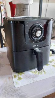 Cosori Airfryer 5.5 L with box!