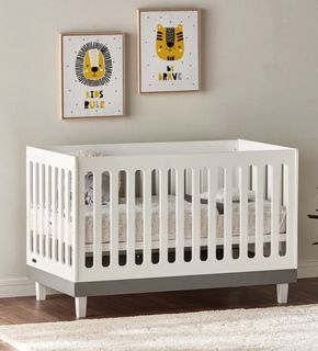 Cuddlebug Crib - Madison (mattress included)