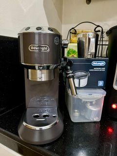 Delonghi Dedica coffee espresso machine