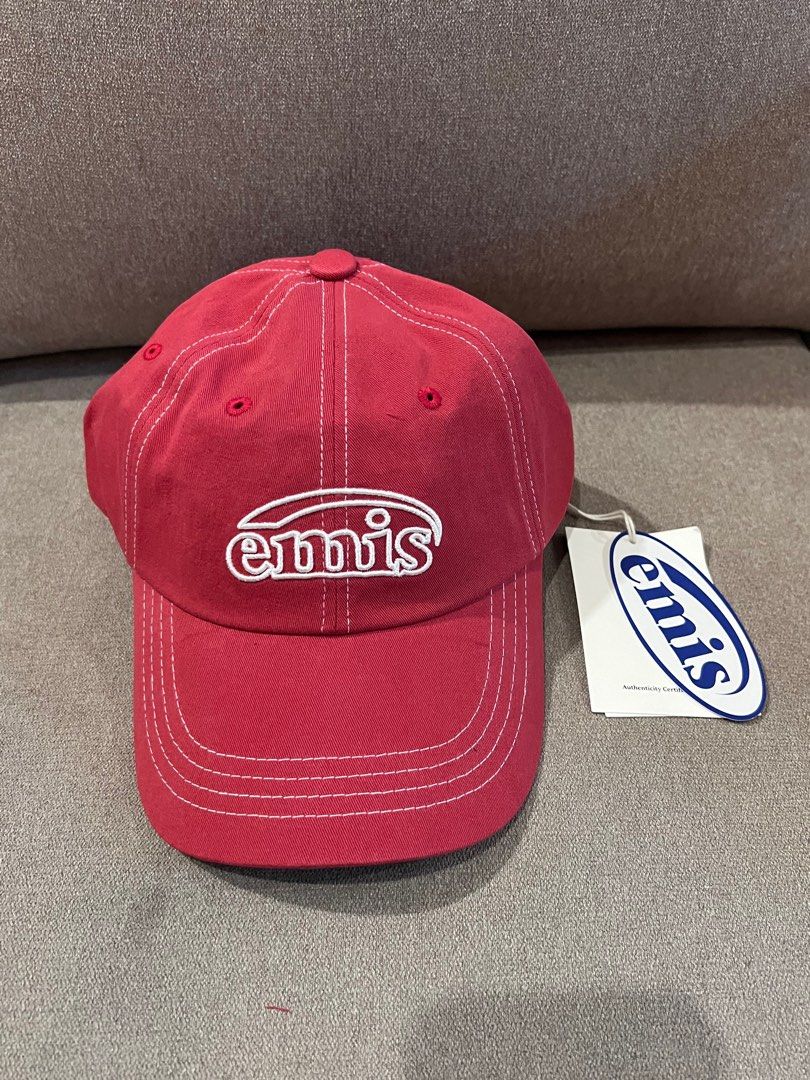 Emis Cap (Category: Caps & Hats) located in Manila. Submitted by nix1203 (Listing ID 1300720386, Image 2). Description: Emis Cap from Korea Brandnew As worn by Jisoo.