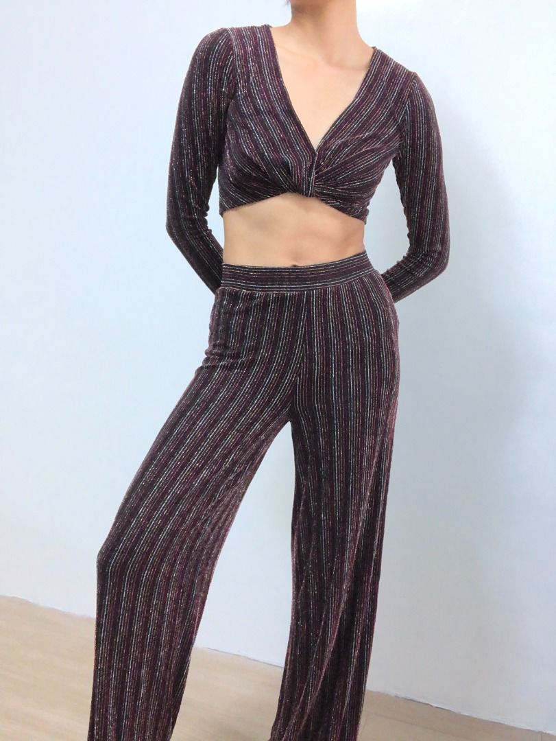 F21 Party Outfit Set (Category: Sets or Coordinates) located in Cavite. Submitted by katrinugh (Listing ID 1300642600, Image 2). Description: Same day delivery Loc: Near SM Molino, Cavite Can deliver the item from Parañaque (if you're from MM for a cheaper SF) every Tuesday to Thursday.