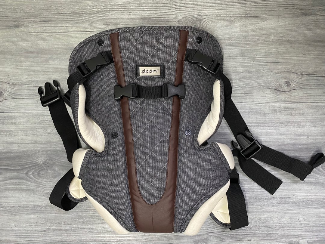 Giggles baby carrier shop