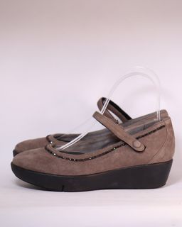Gray suede wedge