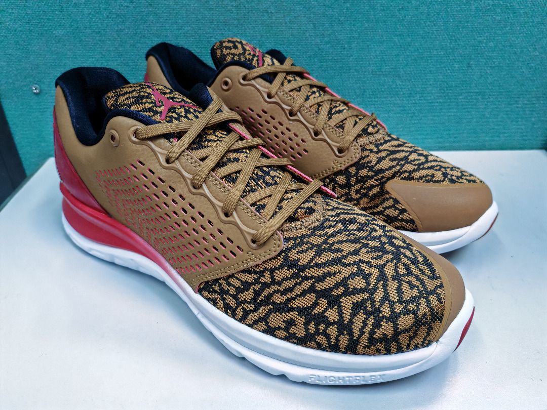 JORDAN TRAINER ST PREMIUM ALE BROWN US10.5 Carousell