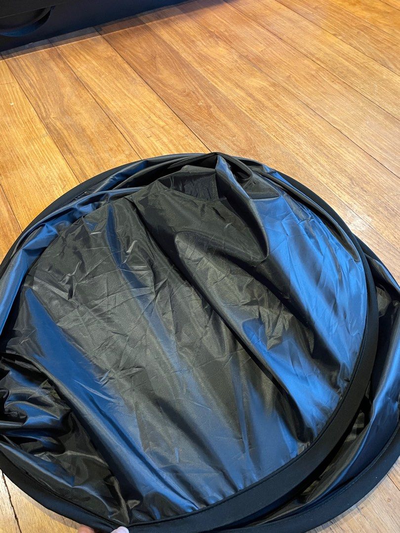 Large foldable Photography Backdrop (Category: Other Photography Accessories) located in Marikina City. Submitted by fd_2023 (Listing ID 1300700410, Image 3). Description: Foldable photography backdrop RFS: No longer needed Meet-ups: Katipunan, QC Estancia, Pasig .