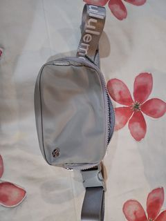 Lululemon belt bag