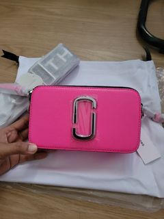Marc Jacobs Snapshot - Bright Pink