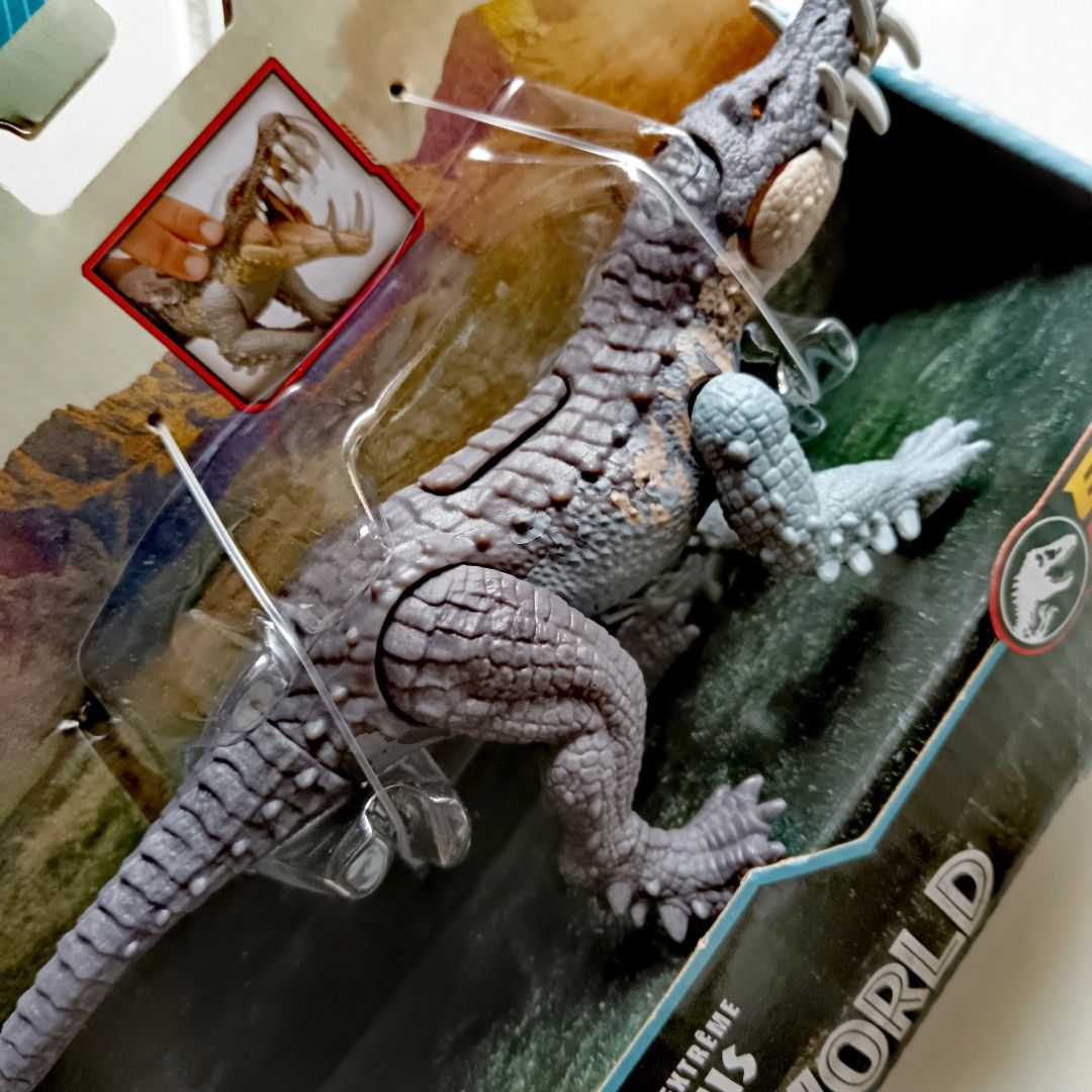 MATTEL JURASSIC WORLD Epic Evolution Strike Attack Kaprosuchus