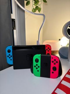 Nintendo Switch + 4 joycons