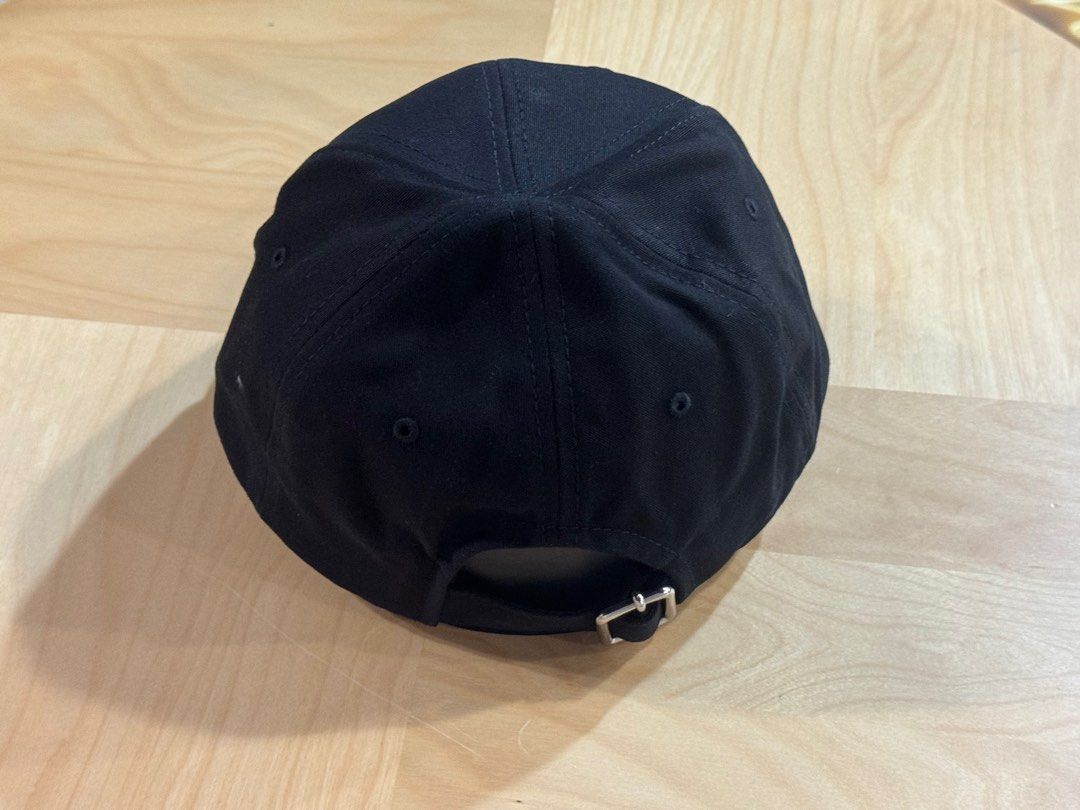 Off-white cap （分類：飾物及配件）位於 Hong Kong。 由 ko032ko 提交（商品編號 1300716135，圖片 2）。簡介： Off-white 全新 專門店購入 有單 。