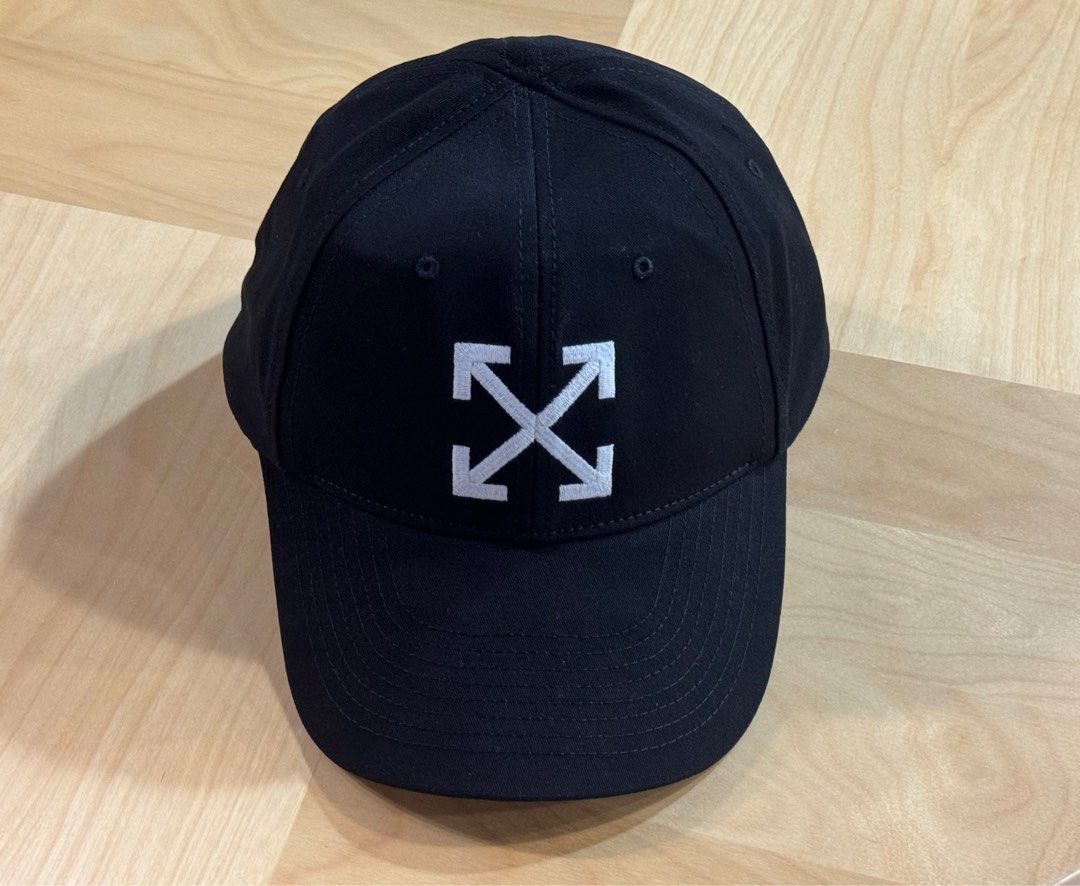 Off-white cap （分類：飾物及配件）位於 Hong Kong。 由 ko032ko 提交（商品編號 1300716135，圖片 1）。簡介： Off-white 全新 專門店購入 有單 。