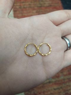 Pawnable 14k Italy Gold Hoop earrings