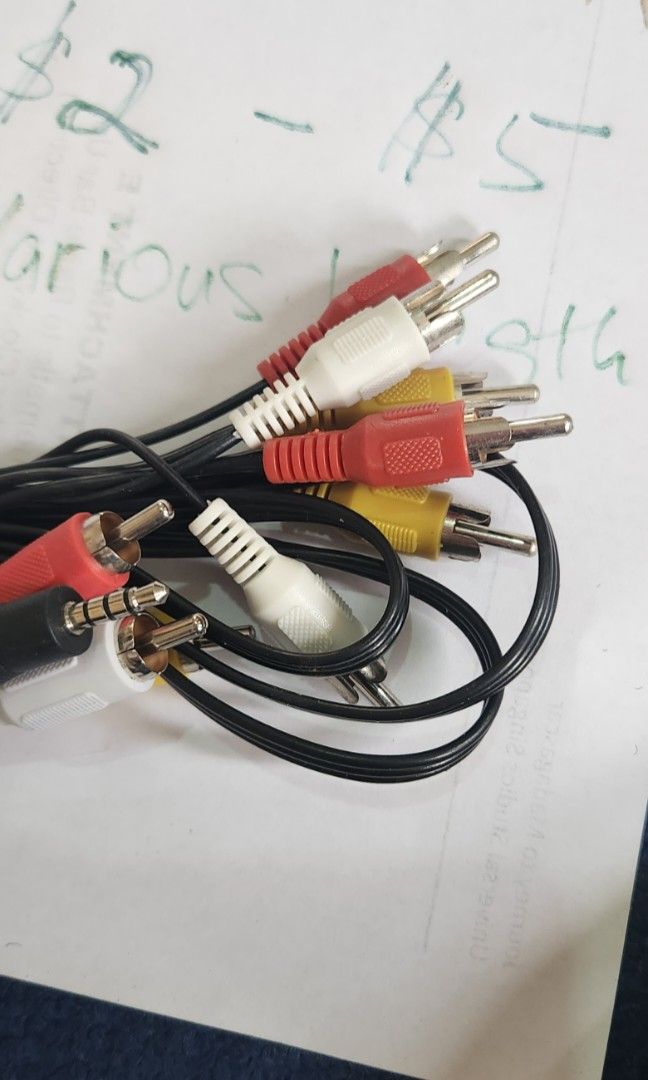 Power cable , data cable (Category: Cables & Adaptors) located in Kuala Lumpur. Submitted by safeowl.dc67e3 (Listing ID 1300660648, Image 3). Description: Various cables n power cords. VGA to VGA VGA to DVI RCA to MINIJACK RCA to RCA POWER CORDS 3 PIN. Clearing office, have lots. Can bundle purchase.