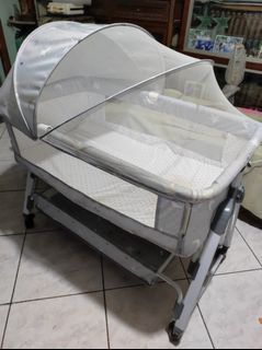 Preloved Baby Crib/Bassinet