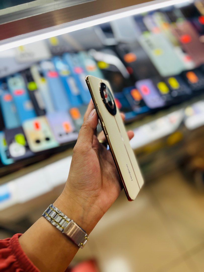 Realme 11 Pro 5G 8/256gb Openline (Category: Realme) located in San Juan City. Submitted by aynaagadgets (Listing ID 1300740596, Image 2). Description: FOR SALE | TRADE / SWAP PASS SA MGA SCAMMERS / THIRD PARTY (RFS: Buy and Sell) ‼️FOR PROOF OF TRANSACTION AND YOUR PEACE OF MIND‼️ 📍FB Page: “Aynaa Gadgets” 📍Tiktok: “Aynaagadgetsshop” REALME 11 PRO 5G OPENLINE ❗️DETAILS❗ •8/256 GB (Other storage is also available) •Openline (Other network carri