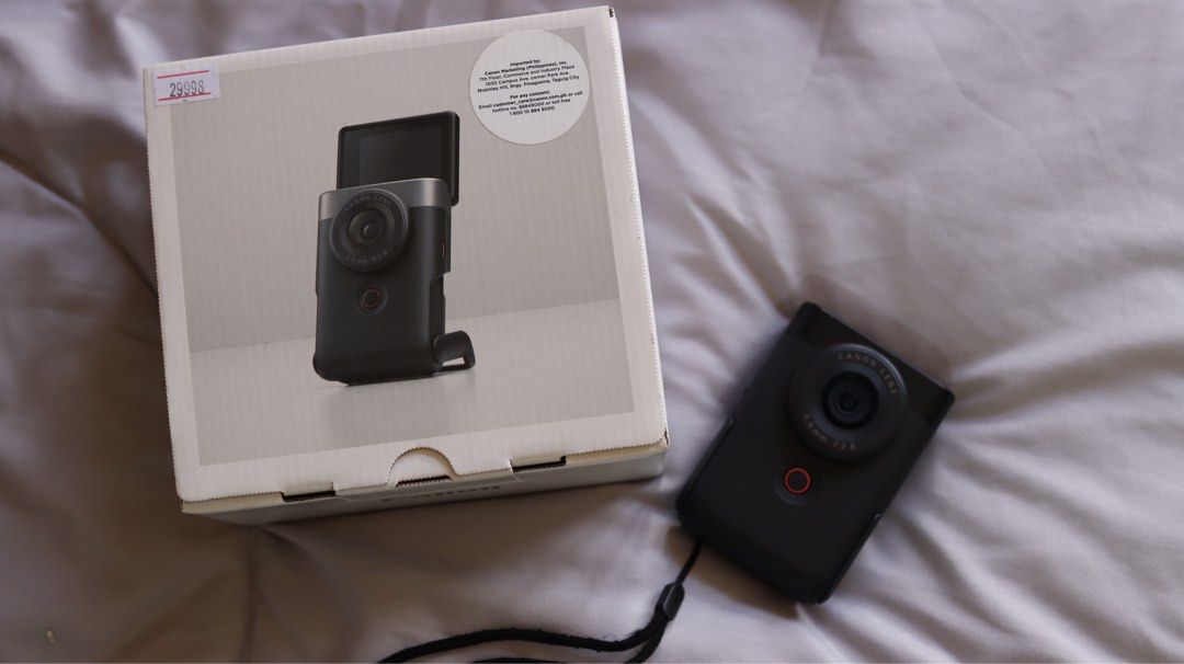 Rush: Canon Powershot V10 (Category: Cameras) located in Caloocan City. Submitted by declutterwithgraciaa (Listing ID 1300636888, Image 2). Description: ⚠️ Last price is posted price ⚠️ Not open for swapping - Selling: Canon Powershot V10 Portable - Vlogging / Digital Camera Touch Screen For full specs, please research na lang With box and receipt - Used twice only No dents / scratches All buttons are working Hinges are tight - Meetups: within Fa