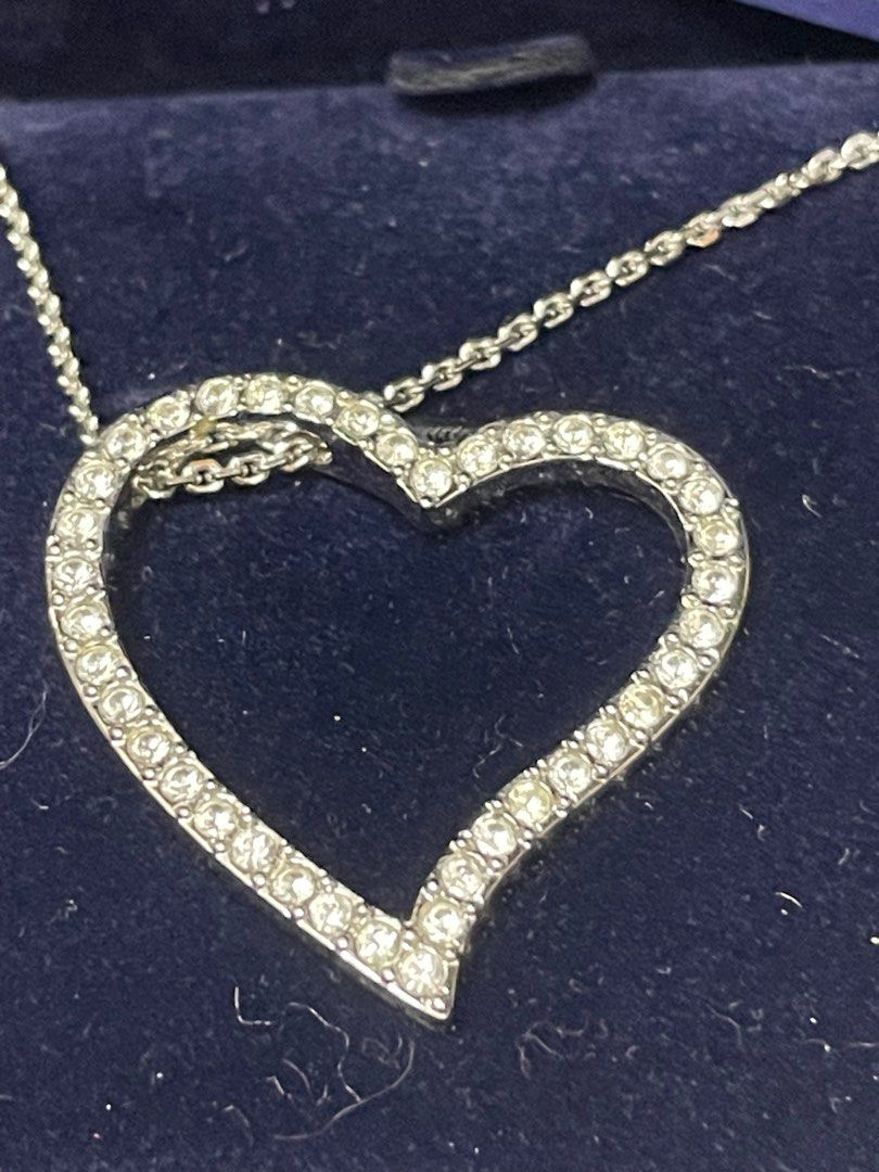 Swarovski Necklace Love 661034, 名牌, 飾物及配件- Carousell