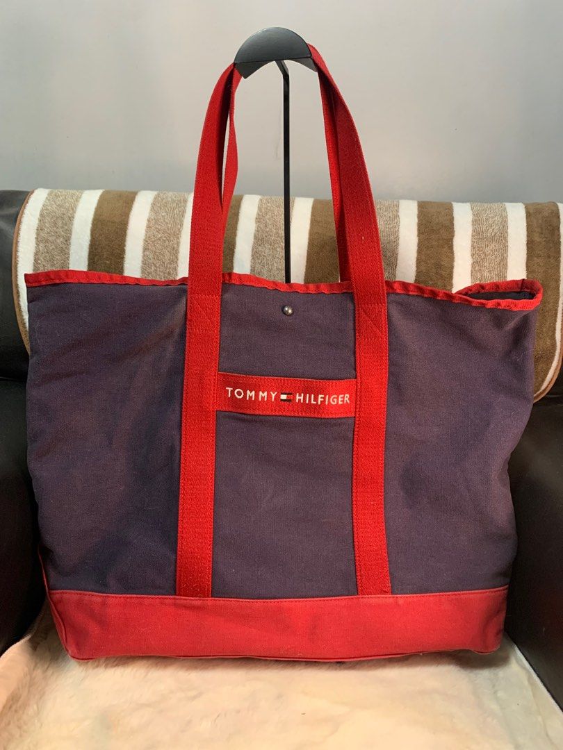 TH large canvas tote (Category: Luxury Bags & Wallets) located in Cabanatuan. Submitted by mjluxxejapan (Listing ID 1300761906, Image 1). Description: No lp pls.good condition.kasya laptop.makapal matibay.ganyan tlga style at color.may very ligjt n signs of use pero goods p tlga..