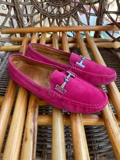 TODS MAGENTE SUEDE BUCKLE LOAFERS - WOMEN EUR35