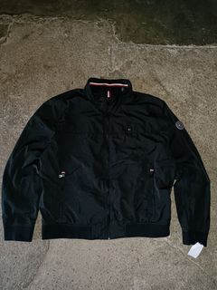 Tommy Hilfiger Bomber Jacket Black
25 x 27 XXL on tag 
Very good condition 
No issue 
1200 plus sf