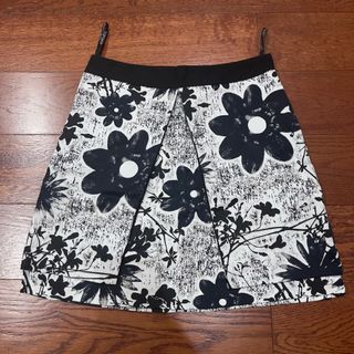 TOPSHOP Flower Skirt