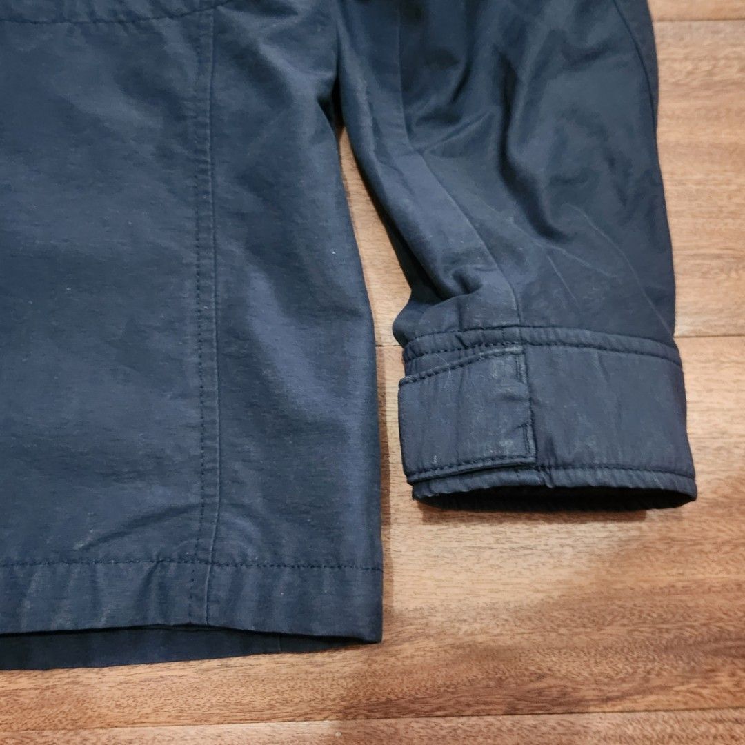 Uniqlo Mountain Parka Navy Blue Medium (Category: Coats, Jackets and Outerwear) located in Imus. Submitted by dapperdude (Listing ID 1300613196, Image 3). Description: FS Uniqlo Mountain Parka Color: Navy Blue In very good condition Good for office wear and preparation for the rainy season RFS: Decluterring since I am working from home. Slightly negotiable, just pm me Thanks!.