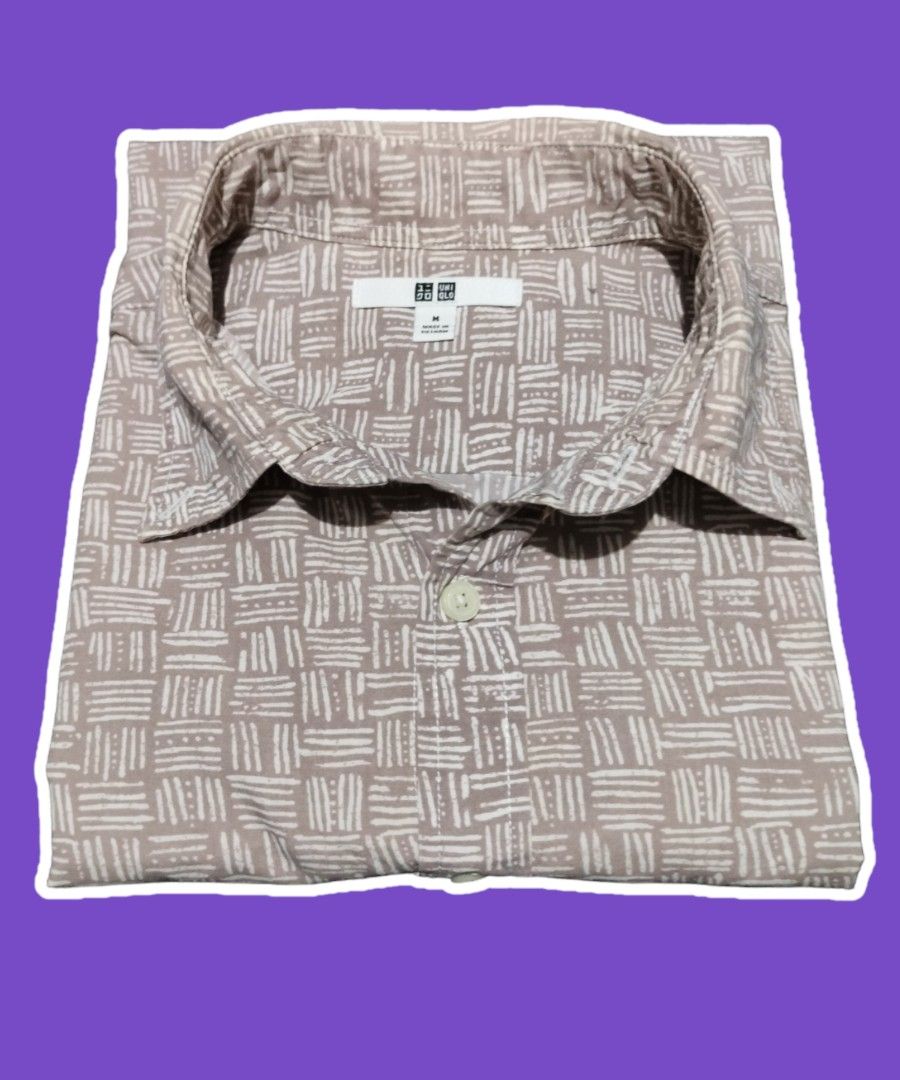 Uniqlo Short Sleeved Polo (Category: Tshirts & Polo Shirts ) located in Manila. Submitted by jayveepas (Listing ID 1300640146, Image 1). Description: Uniqlo Short Sleeved Polo Size: M Color: Light Brown RFS: Decluttering Meetup: - BGC - McKinley - Any MRT station (weekends) - SM North / Trinoma (weekends) Delivery: Lalamove or Grab (shouldered by buyer).