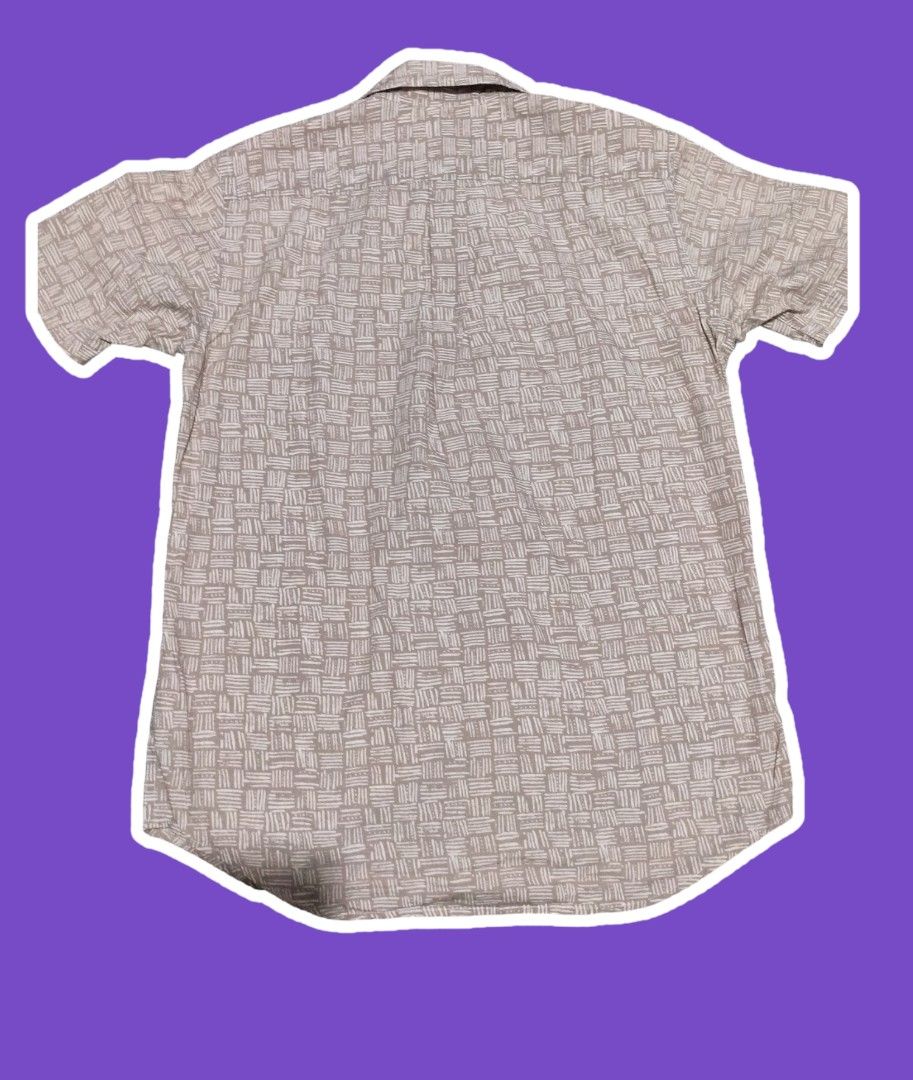 Uniqlo Short Sleeved Polo (Category: Tshirts & Polo Shirts ) located in Manila. Submitted by jayveepas (Listing ID 1300640146, Image 3). Description: Uniqlo Short Sleeved Polo Size: M Color: Light Brown RFS: Decluttering Meetup: - BGC - McKinley - Any MRT station (weekends) - SM North / Trinoma (weekends) Delivery: Lalamove or Grab (shouldered by buyer).