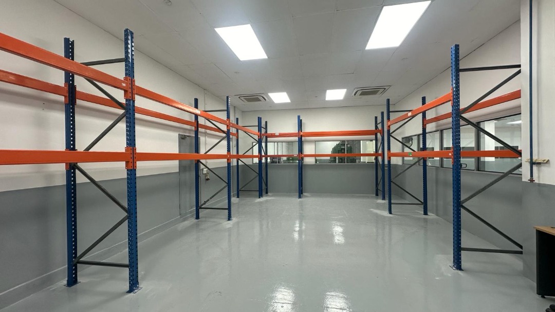 Used racking 二手货架 / Heavy Duty Racking 重型货架 / Used Rack / second hand ...