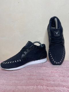 Veja Sneakers Womens - Size 8