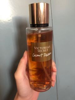 Victoria’s Secret Coconut Passion Body Mist