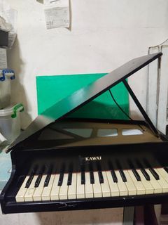 Vintage Toy Grand PIANO/All keys in Working Cond /KAWAI/Japan/1990s era