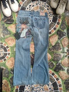 VINTAGE TRUE RELIGION Rare Embroidered Women's Jeans