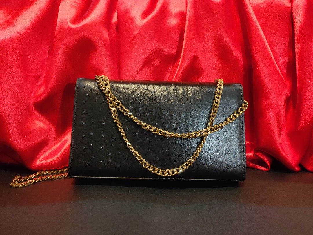 Ysl preloved Sling (Category: Luxury Bags & Wallets) located in Cebu City. Submitted by esrpreloved (Listing ID 1300763561, Image 3). Description: Japan Source bag Genuine Ostrich leather coded.