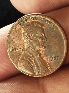 1982 small date Lincoln penny