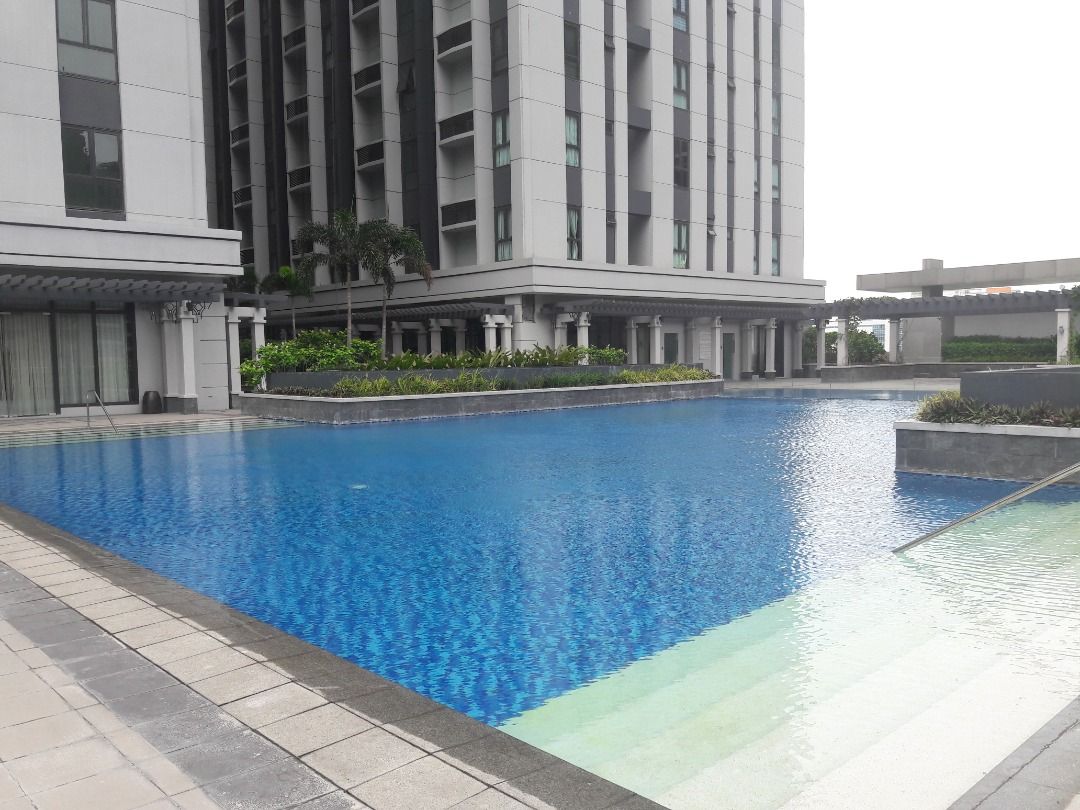 1BR SAPPHIRE BLOC IN ORTIGAS NEAR CROWNE PLAZA ROBINSONS GALLERIA