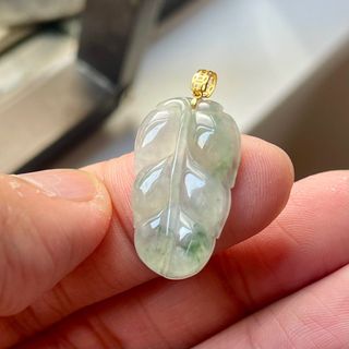 Discount: Natural A-Grade Jadeite đđ° 18K Ice-Pattern Leaf Pendant64234668194051110