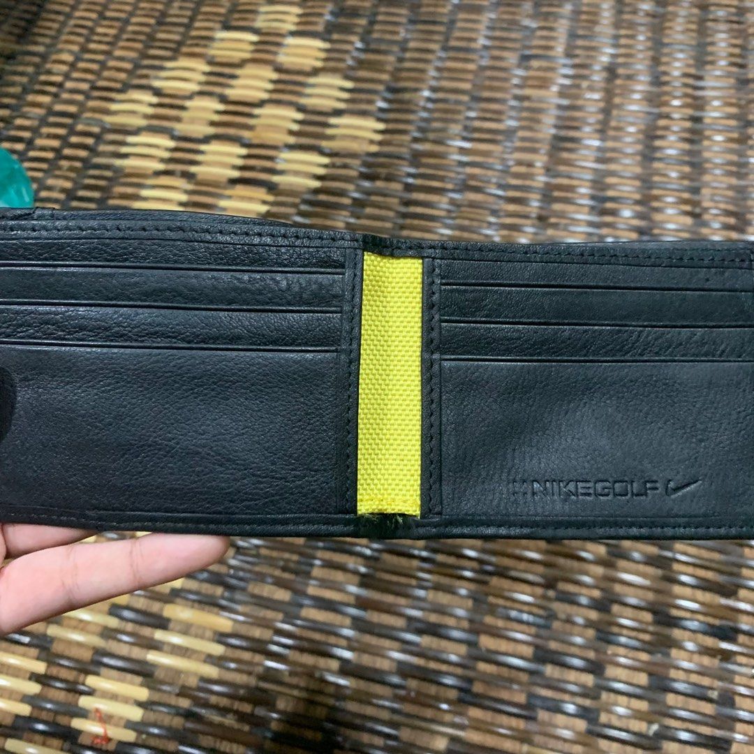Authentic Nike Golf Bifold Mens Wallet Leather 30 Yellow Black Metal Logo